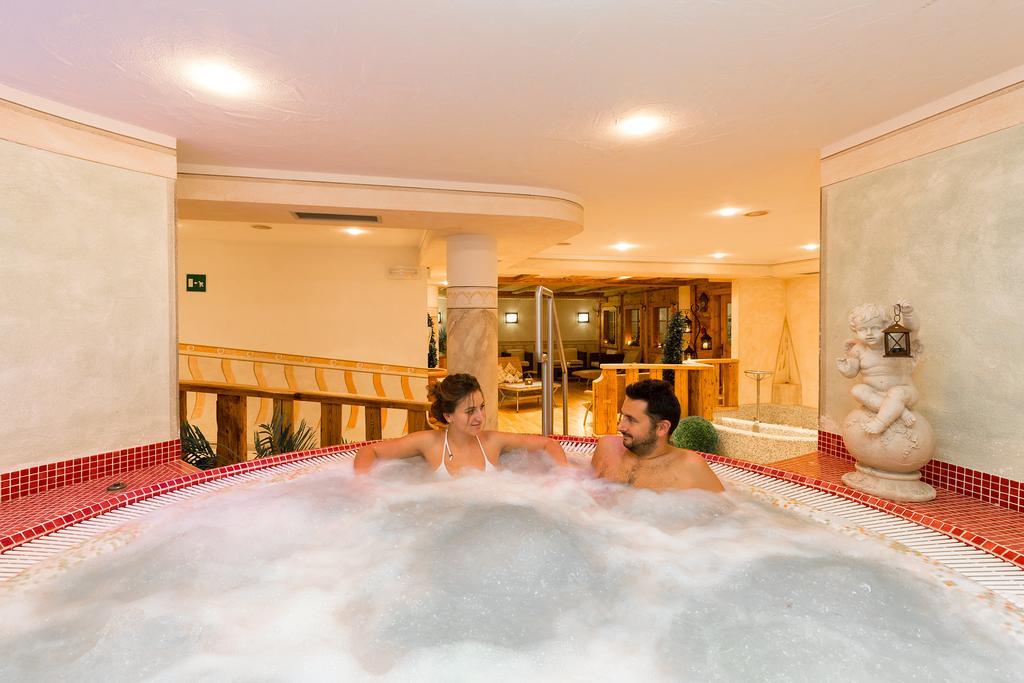 Hotel Bel Sit Corvara In Badia Esterno foto