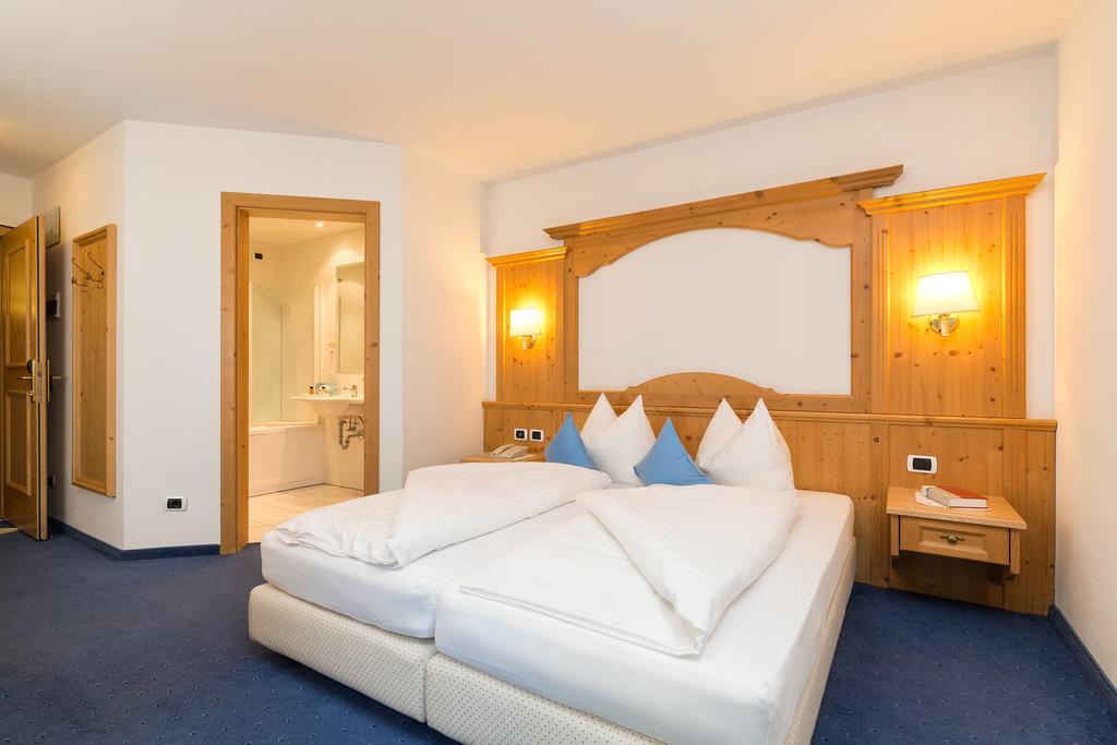 Hotel Bel Sit Corvara In Badia Esterno foto