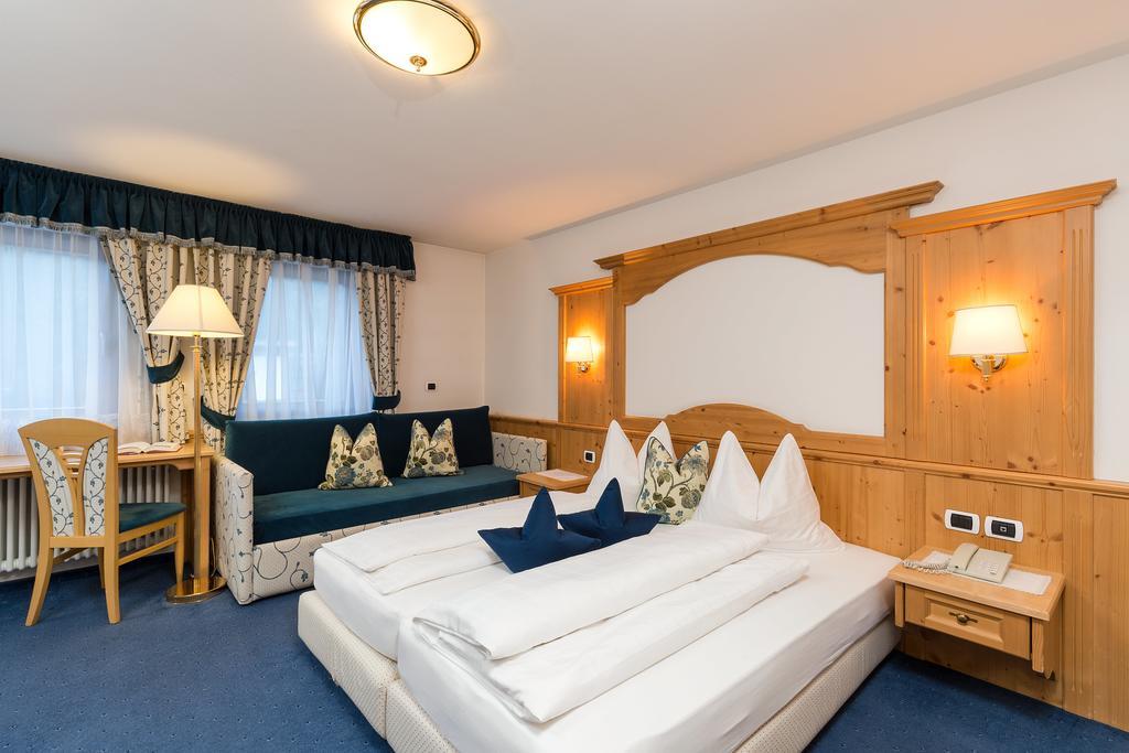 Hotel Bel Sit Corvara In Badia Esterno foto