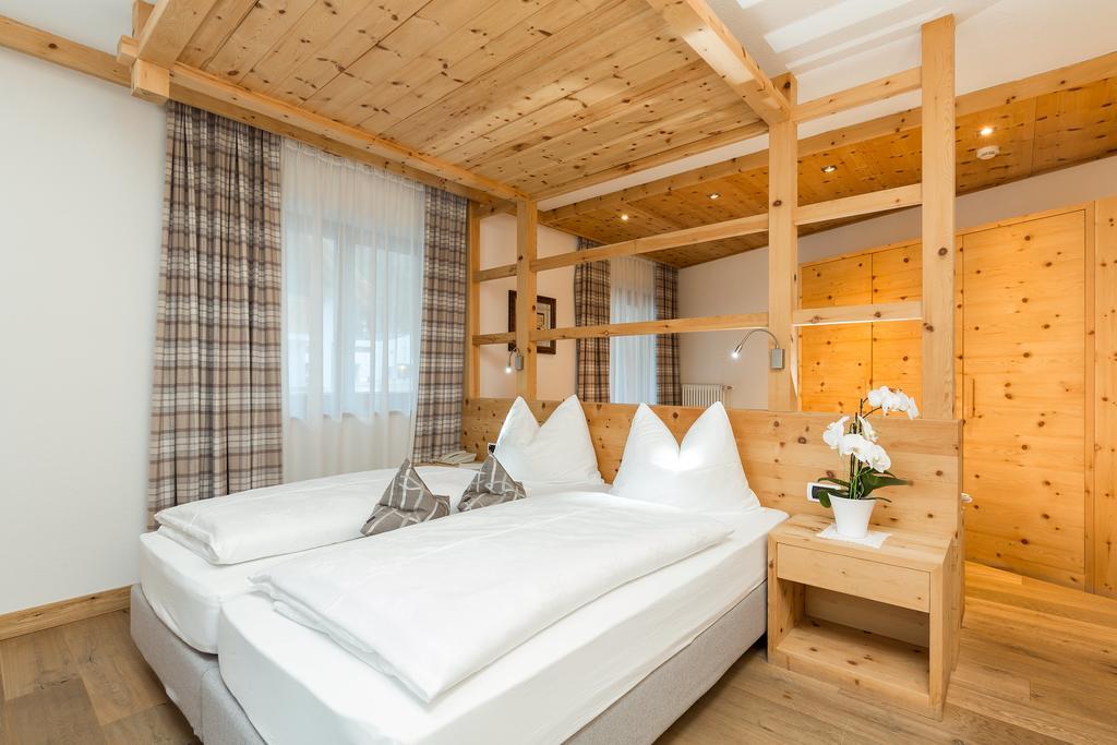 Hotel Bel Sit Corvara In Badia Esterno foto